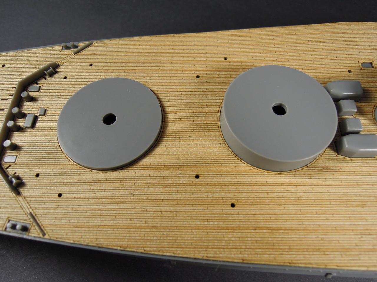 1/350 Artwox Japanese Battleship Yamato (Ver.2013) Wood Deck
