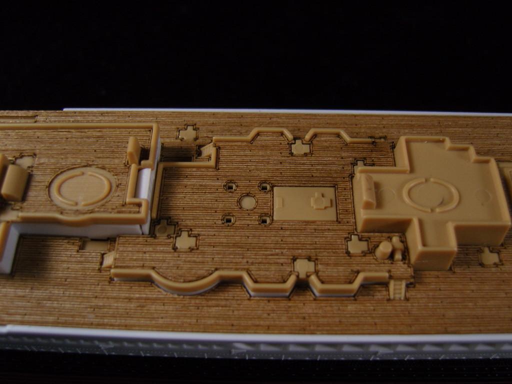 1/700 Artwox R.M.S Titanic (MCP) Wood Deck - Squadron.com