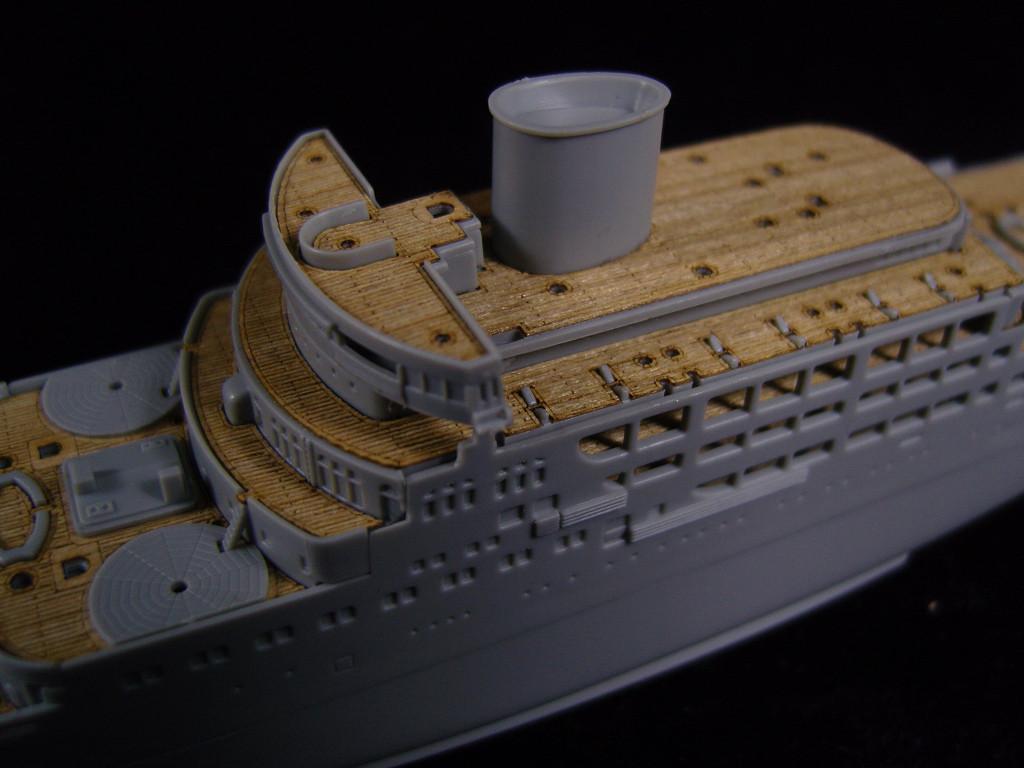1/700 Artwox IJN Auxiliary Cruiser Houkoku Maru 1942 Wood Deck