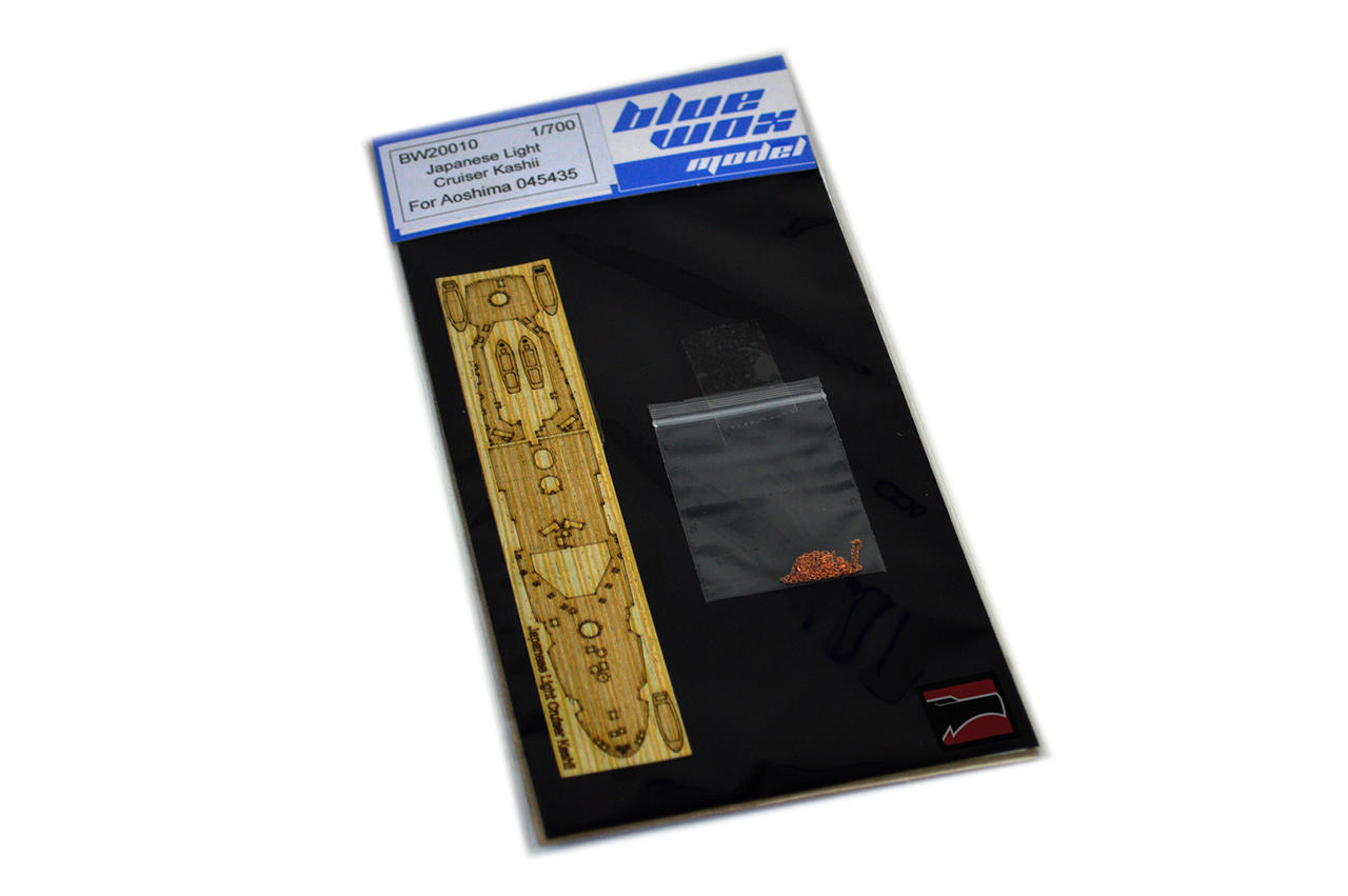 tamaki_tamaki　0710 1/700 Bluewox Japanese Light Cruiser Kashii Wood Deck - Squadron.com
