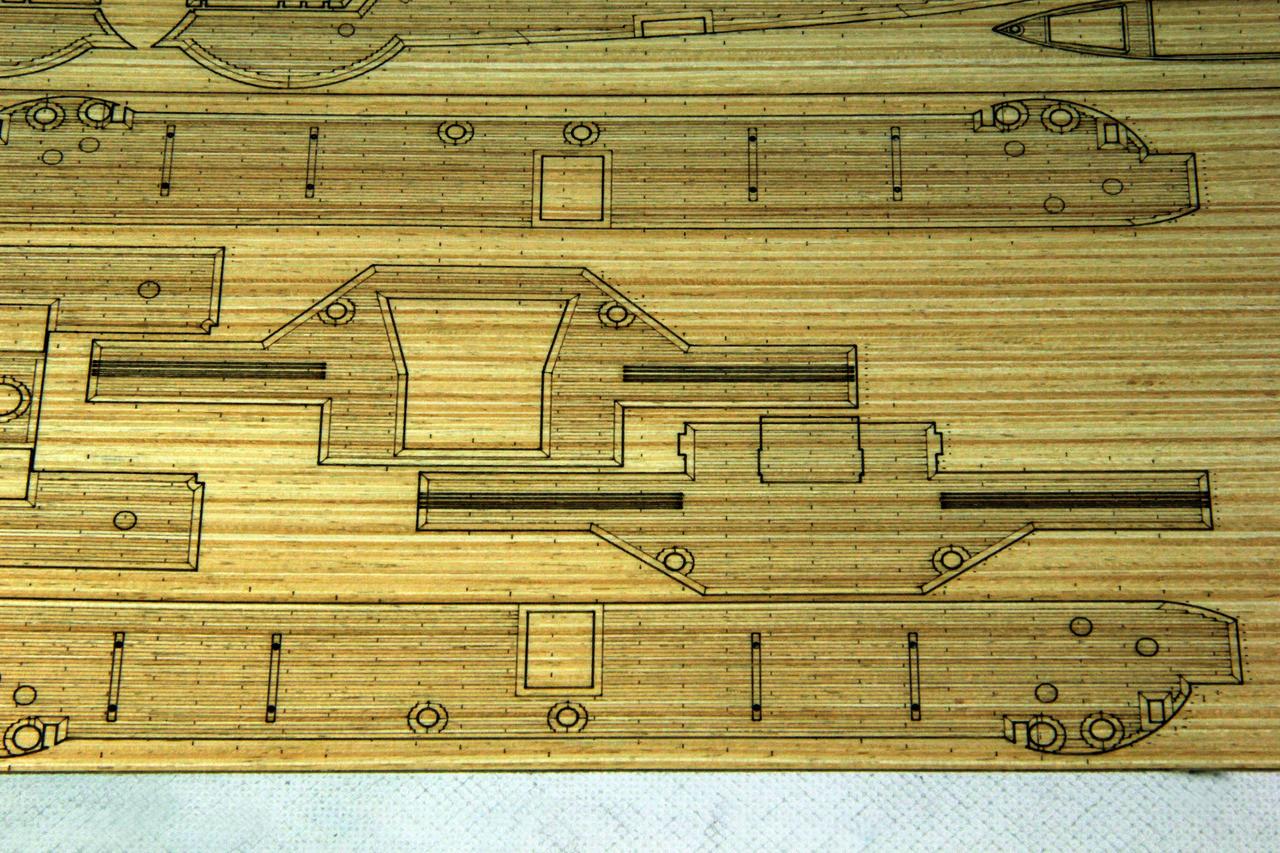 ミッコページ 1/200 Artwox Japanese Battleship Mikasa 1902 Wood Deck - Squadron.com
