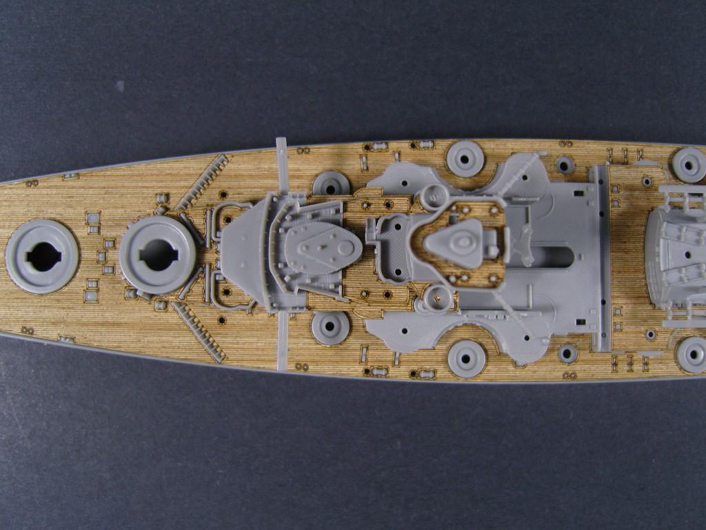 1/700 Artwox DKM Bismarck Wooden Deck (a) - Squadron.com
