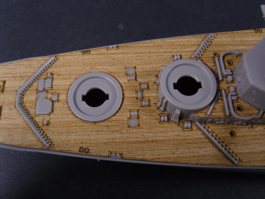 1/700 Artwox DKM Bismarck Wooden Deck (a) - Squadron.com
