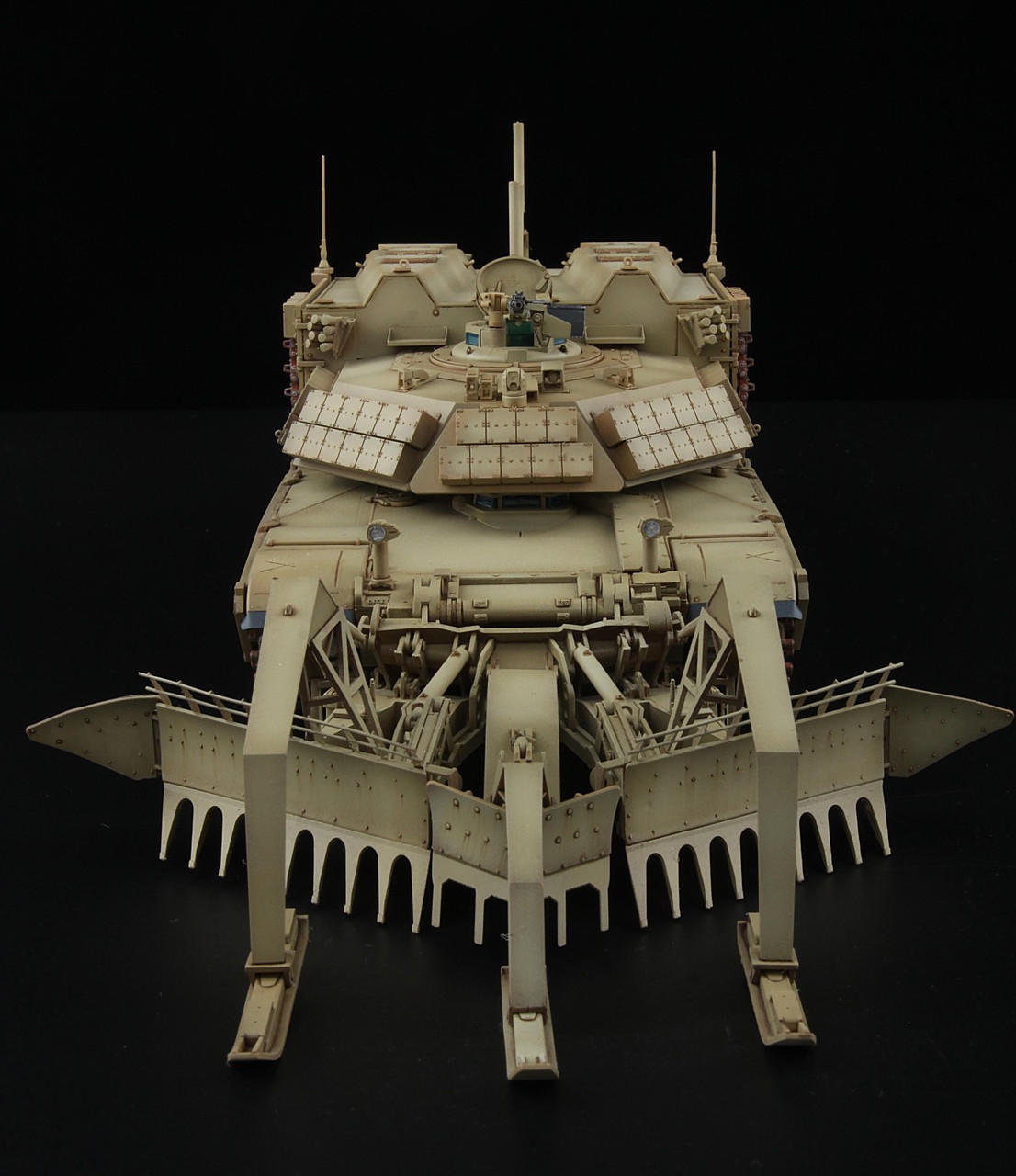 1/35 Ryefield Model M1 Assault Breacher Vehicle - Squadron.com
