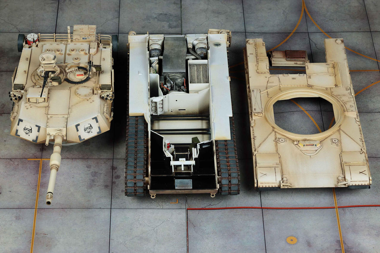 1/35 Ryefield Model M1A1/A2 Abrams W/interior - Squadron.com