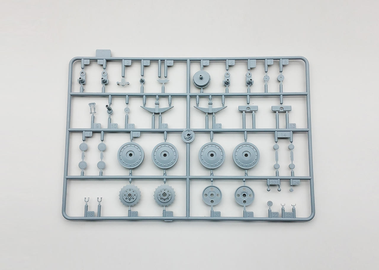 pomページ 1/35 Amusing Hobby Pz.Kpfw.38D German Tank - Squadron.com