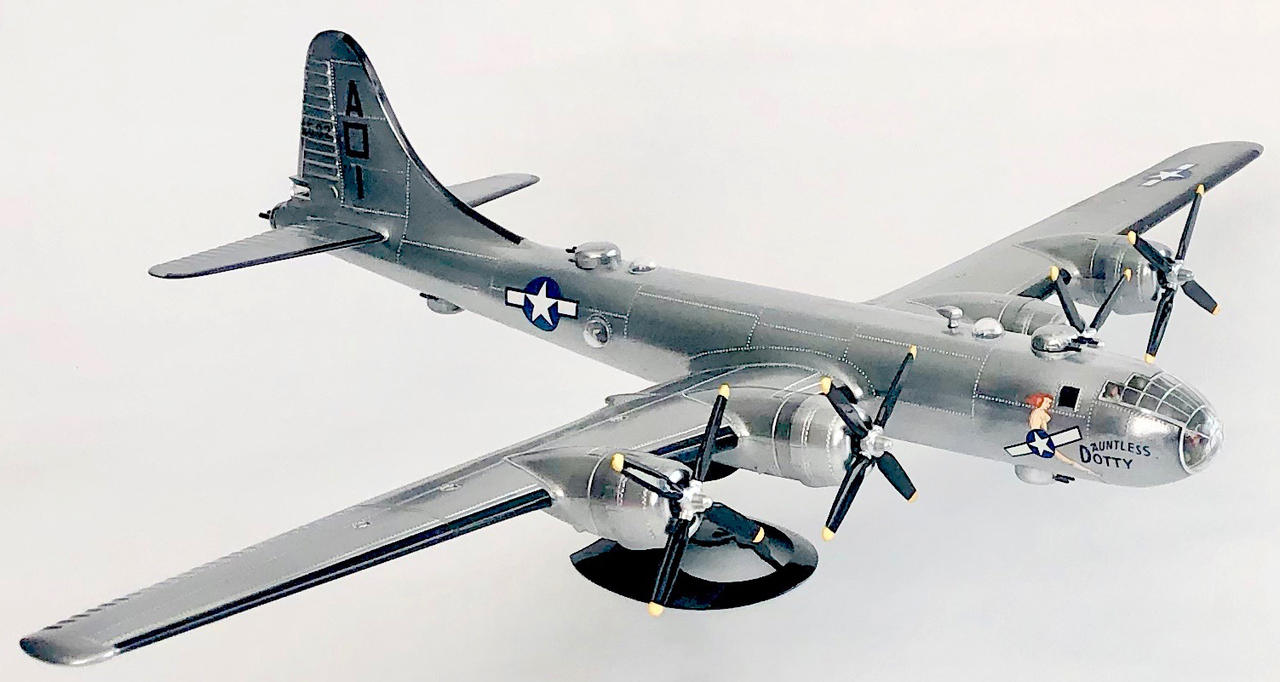 1/120 Atlantis B-29 Superfortress Bomber Plastic Model Kit