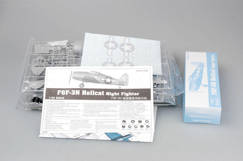 1/32 Trumpeter F6F-3N Hellcat Fighter - Squadron.com