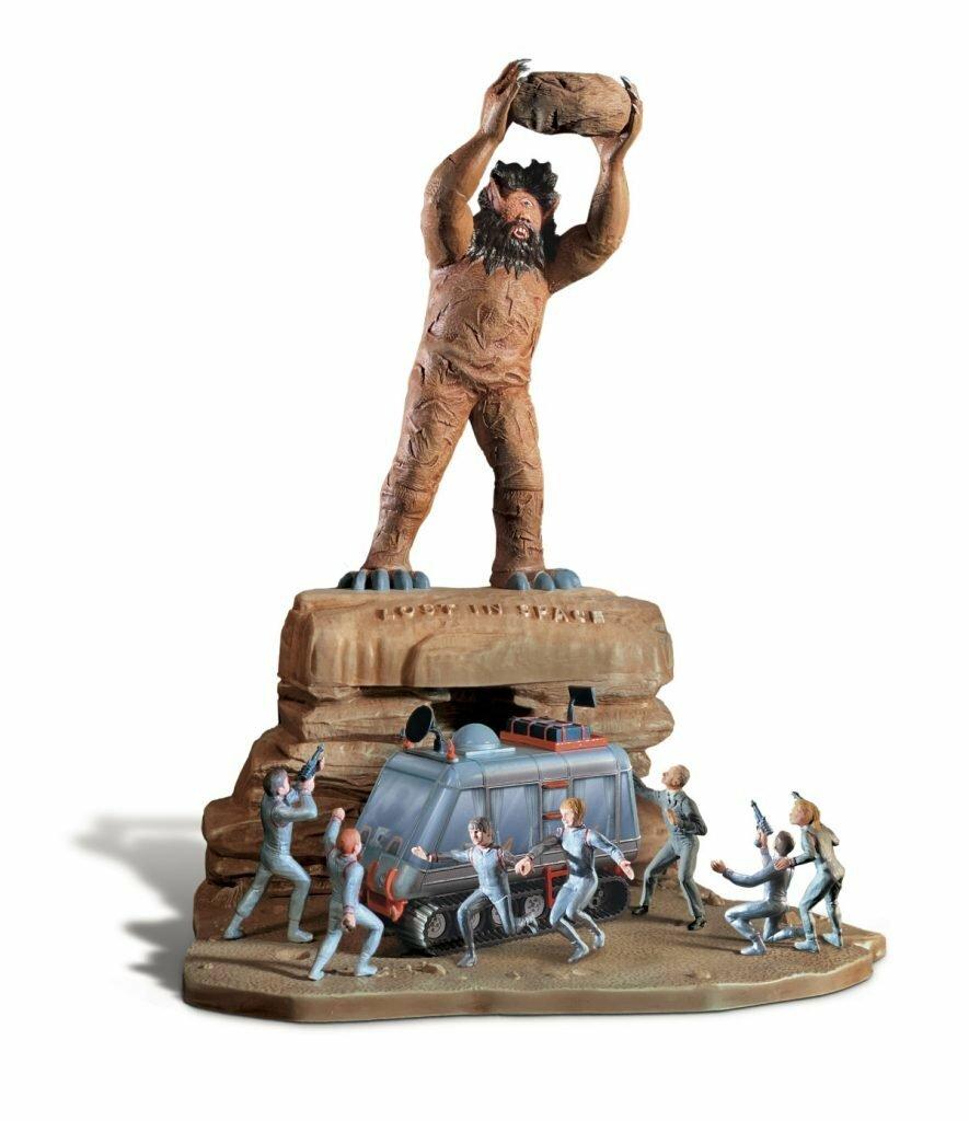 1/35 Doll & Hobby Lost in Space Cyclops & 1/48 Chariot w/7 Figures