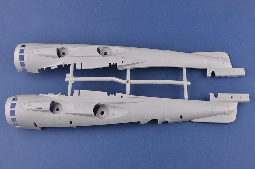 1/18 Hobby Boss AV-8B Harrier II - HY81804 - Squadron.com
