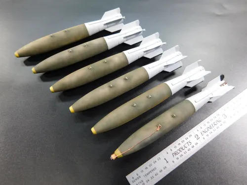1/32 Flying Leathernecks Mk-83 1000lb Bomb with BSU-85 Fins