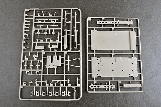 1/35 Trumpeter L4500A mit 5cm Flak 41 II Plastic Kit - Squadron.com
