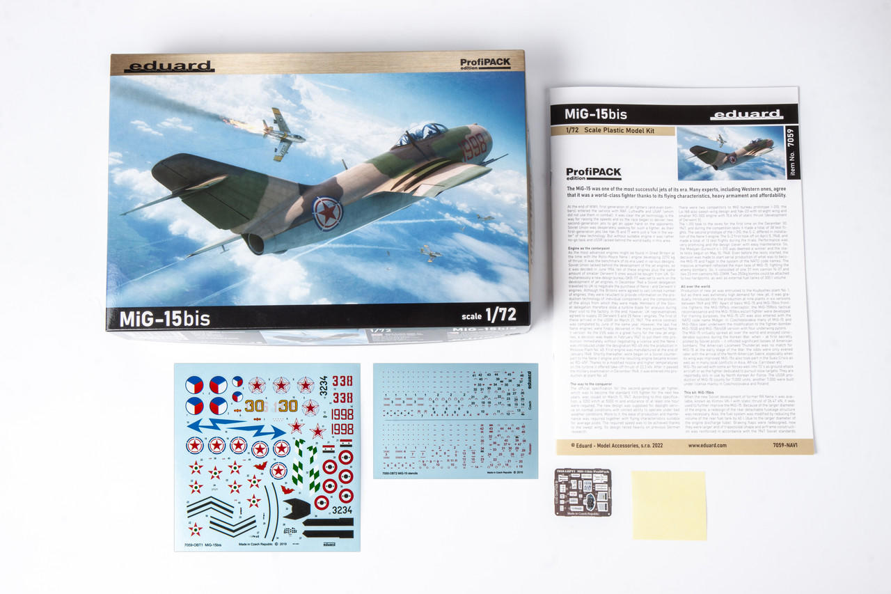 1/72 MiG15bis Soviet Cold War Jet Fighter (Profi-Pack Plastic Kit