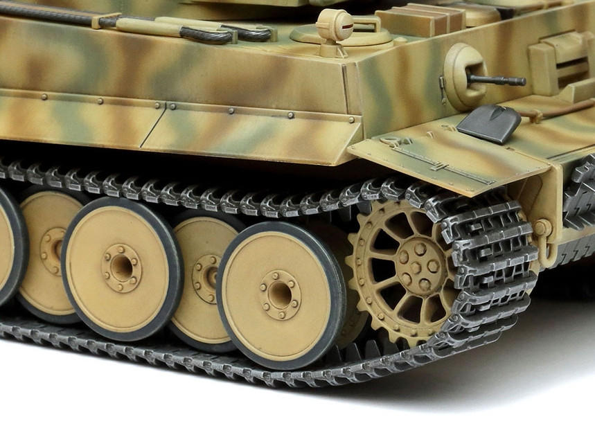 1/48 Tamiya Tiger I Tank Early Production Eastern Front Plastic