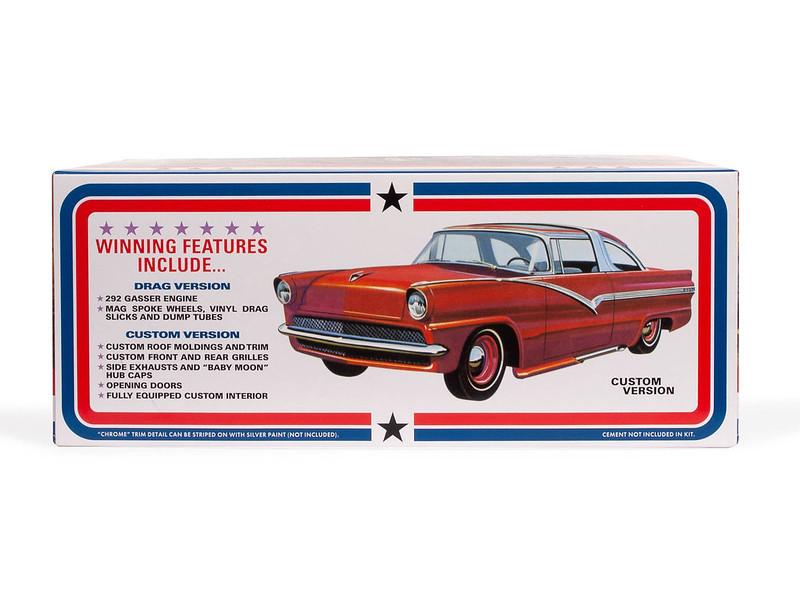 プラモデル　1/25 1956 フォード ビクトリア ハードトップ [AMT1308] Amazon.com: AMT 1956 Ford Victoria Hardtop 1:25 Scale Model