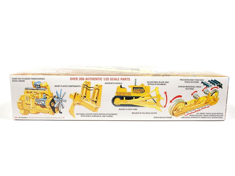 1/25 AMT Construction Bulldozer - Squadron.com
