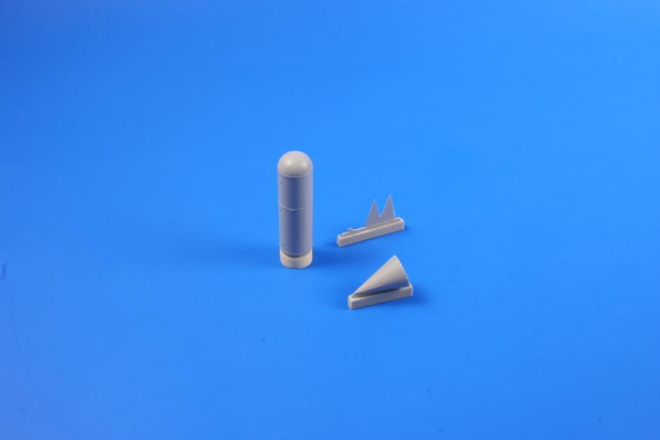 1/48 CMK WWII Luftwaffe 900L Drop Tank (2 pc) Resin - Squadron.com