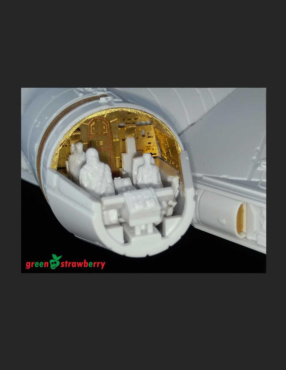 Green Strawberry Combo Pack YT-1300 Lando s Millennium Falcon