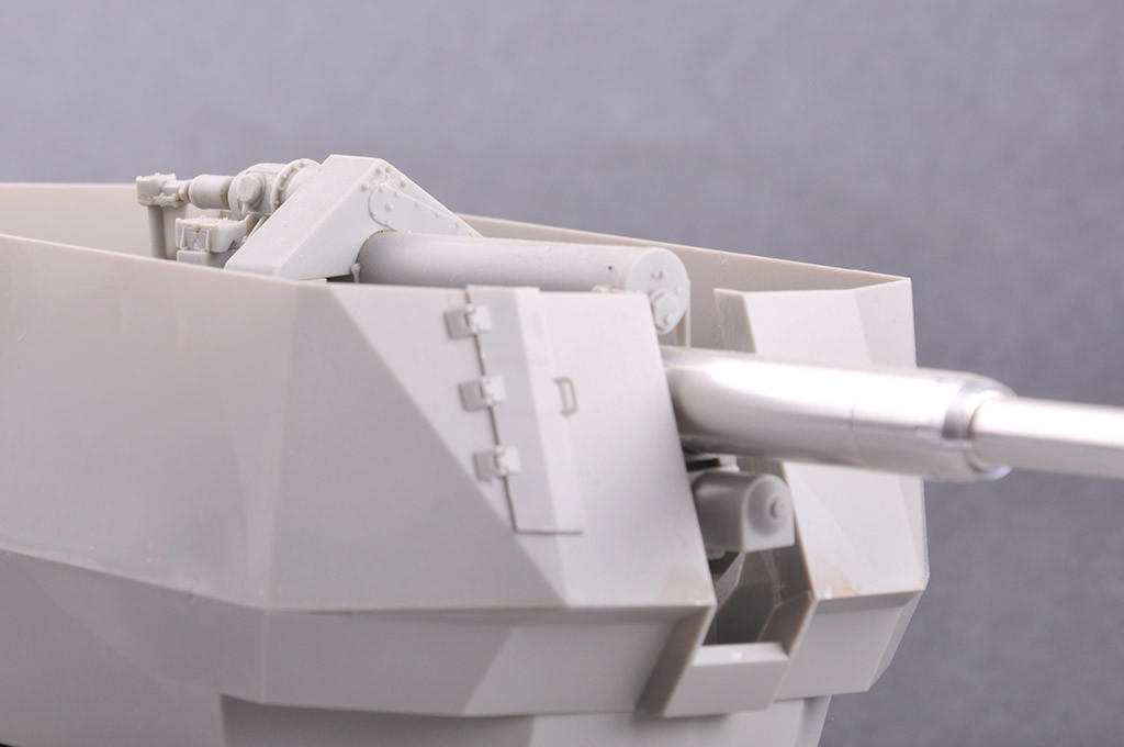 1/35 Trumpeter E-100 Flakpanzer w/12.8cm Flak 40 - Squadron.com