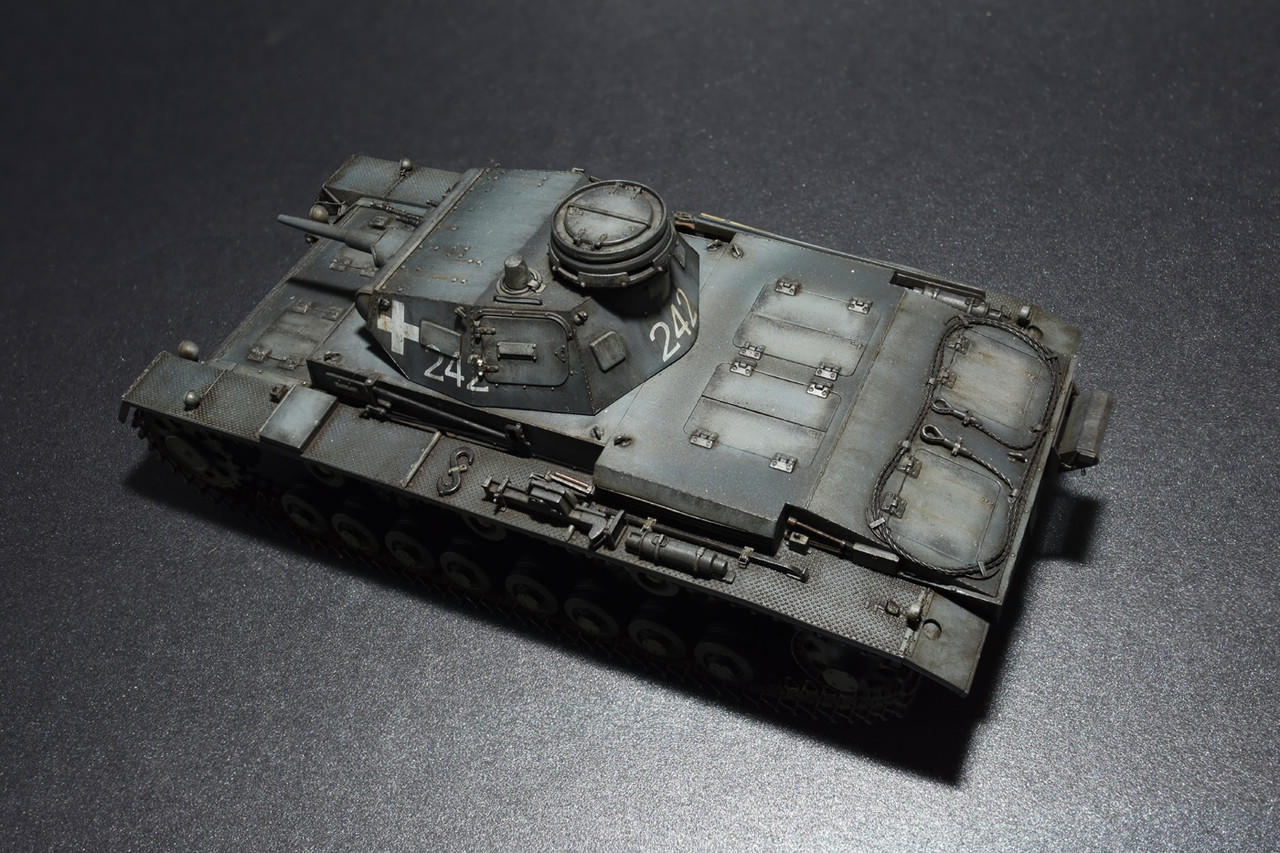 1/35 MiniArt Pz.Kpfw. III Ausf.D - Squadron.com