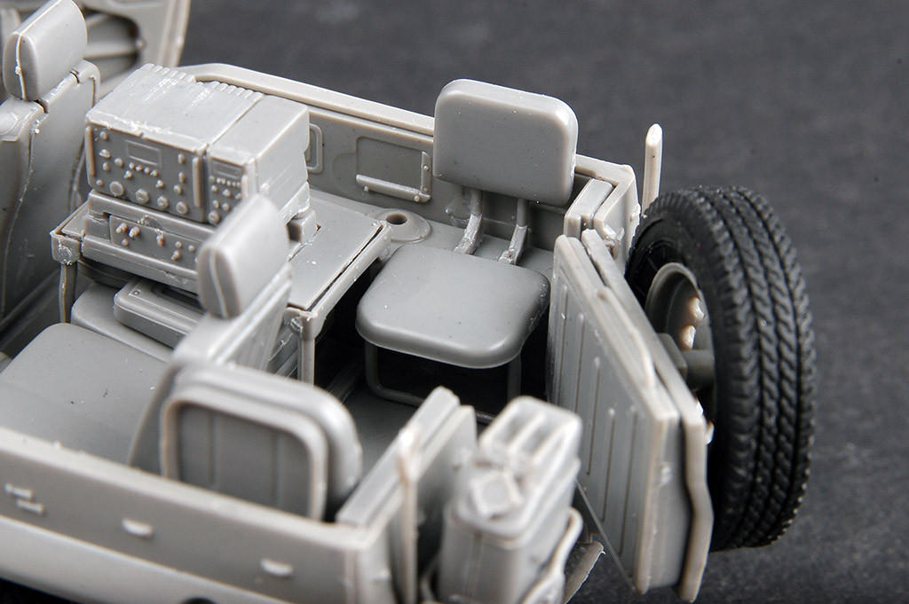1/35 Trumpeter Models Japanese Type 73 Light Truck (Shin