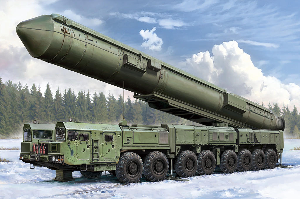 1/72 HobbyBoss 15U175 TEL of RS-12M1 Topol-M ICBM Complex
