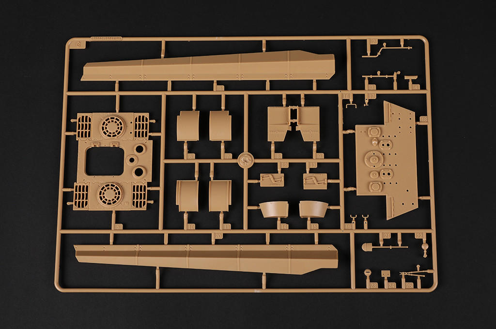 1/35 Hobby Boss German Sd.Kfz.186 Jagdtiger Henschel Production