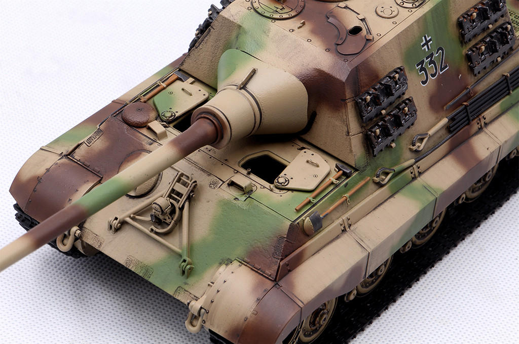1/35 Hobby Boss German Sd.Kfz.186 Jagdtiger Henschel Production
