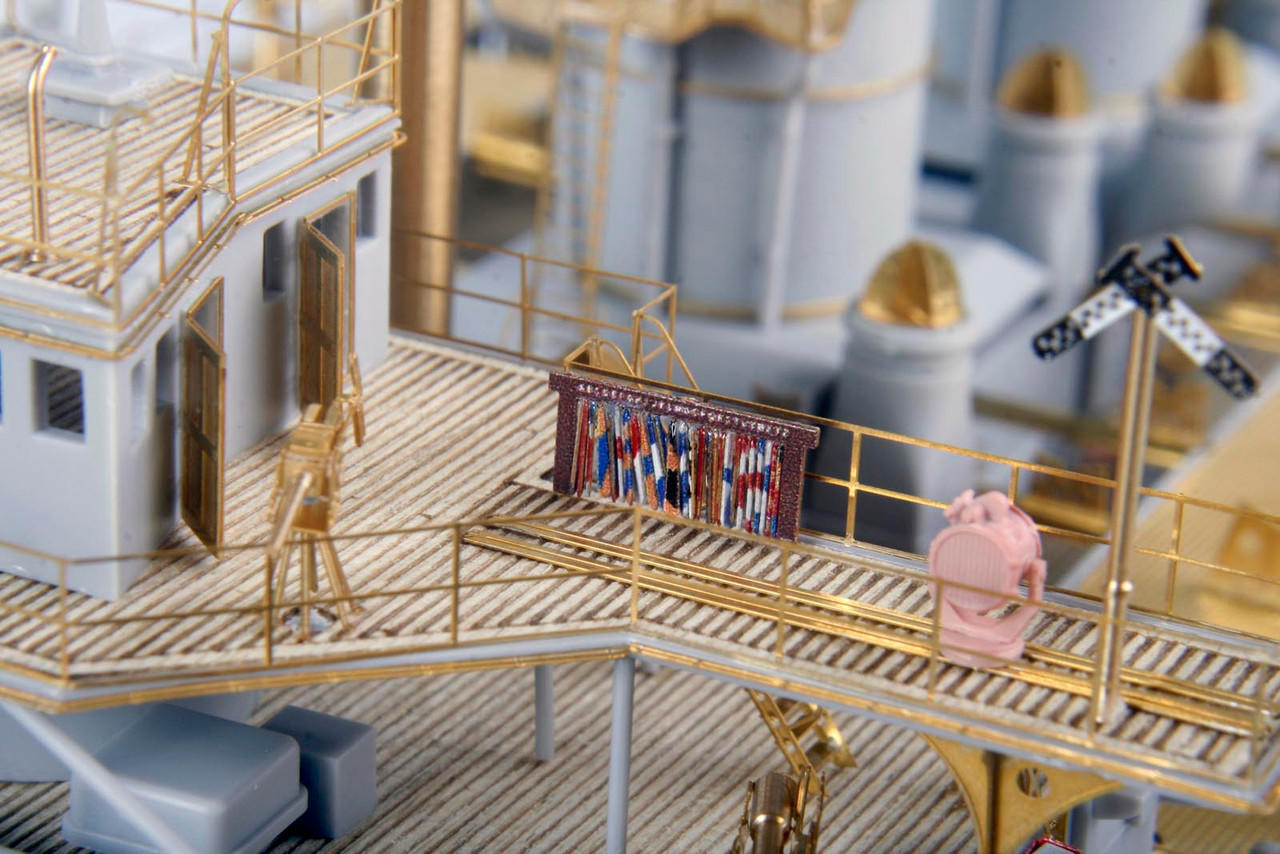 1/200 KA Models IJN MIKASA DX PACK - Squadron.com