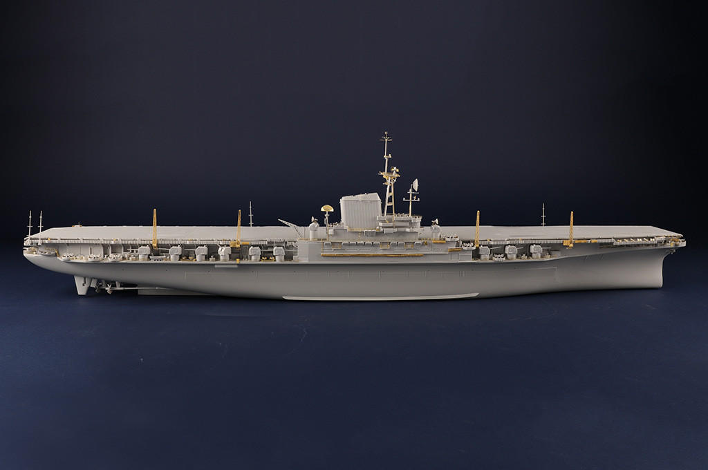 ミヤギ　UNISET　A-1-350 1/350 Trumpeter USS Midway CV-41 Plastic Model Kit - Squadron.com