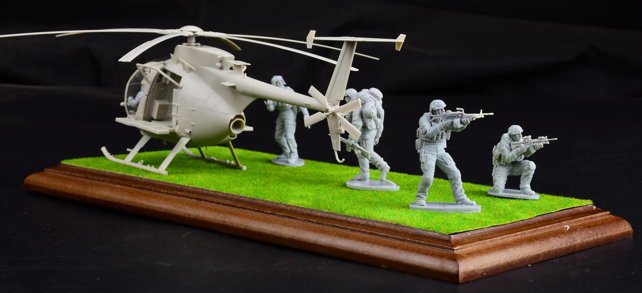 1/35 Kitty Hawk AH-6M/MH-6M Little Bird Night Stalker (w/figures