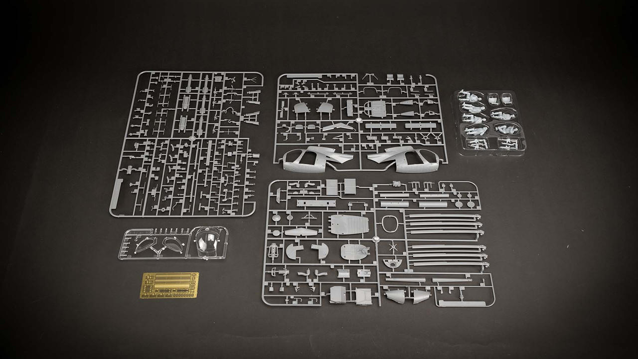 1/35 Kitty Hawk AH-6J/MH-6J Little Bird (with figures) Plastic