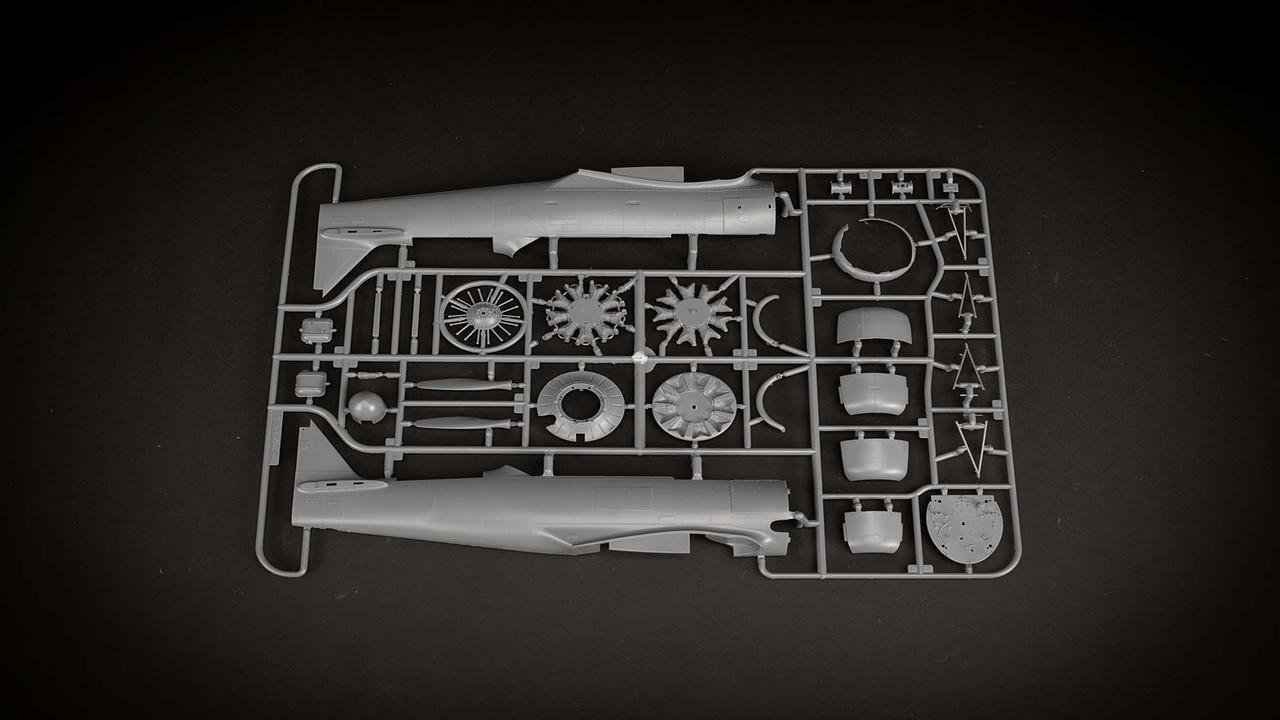 1/32 Kitty Hawk T-6 Texan v2 Plastic Model KIt - Squadron.com