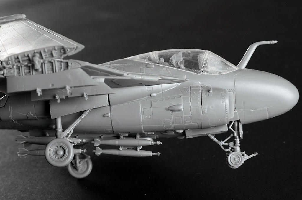 1/72 Trumpeter A-6E Intruder Plastic Model Kit Plastic Model Kit