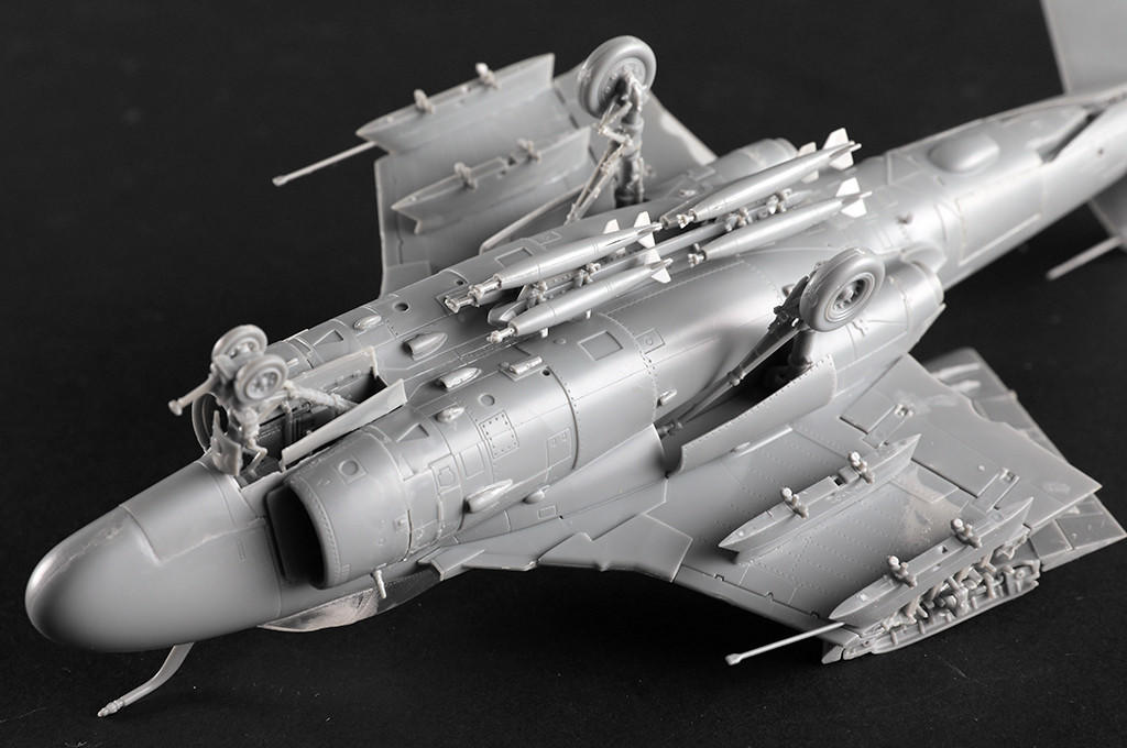 1/72 Trumpeter A-6E Intruder Plastic Model Kit Plastic Model Kit
