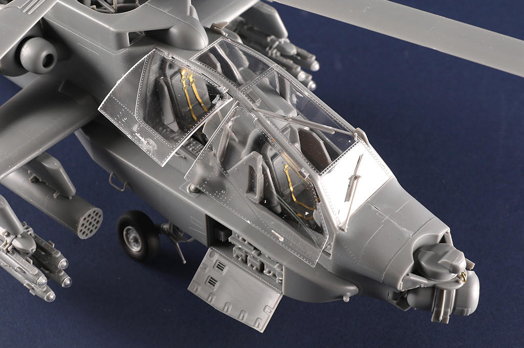 1/35 Trumpeter AH-64A Apache Helicopter Early Plastic Model Kit