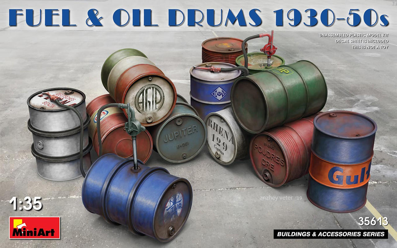 1/35 Miniart Fuel & Oil Drums 1930-50s Plastic Model Kit