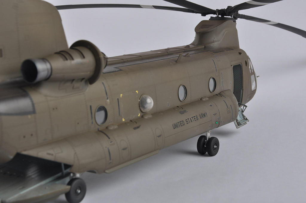 1/48 Hobby Boss CH-47D Chinook - Squadron.com