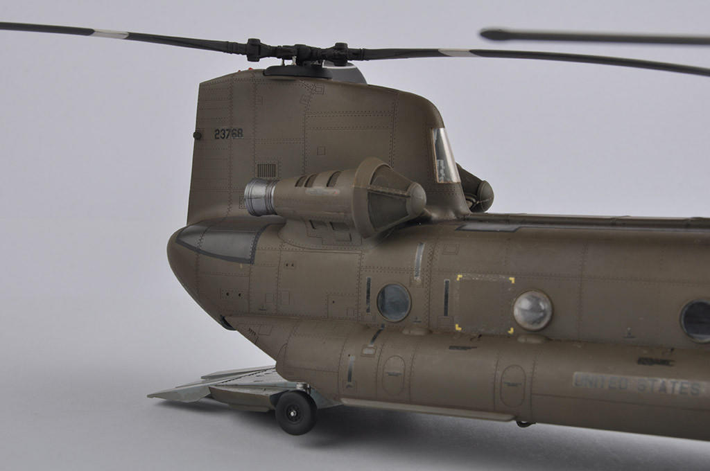 1/48 Hobby Boss CH-47D Chinook - Squadron.com