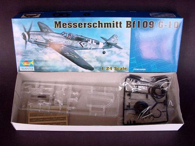 1/24 Trumpeter Messerschmitt Bf109 G-10 - Squadron.com