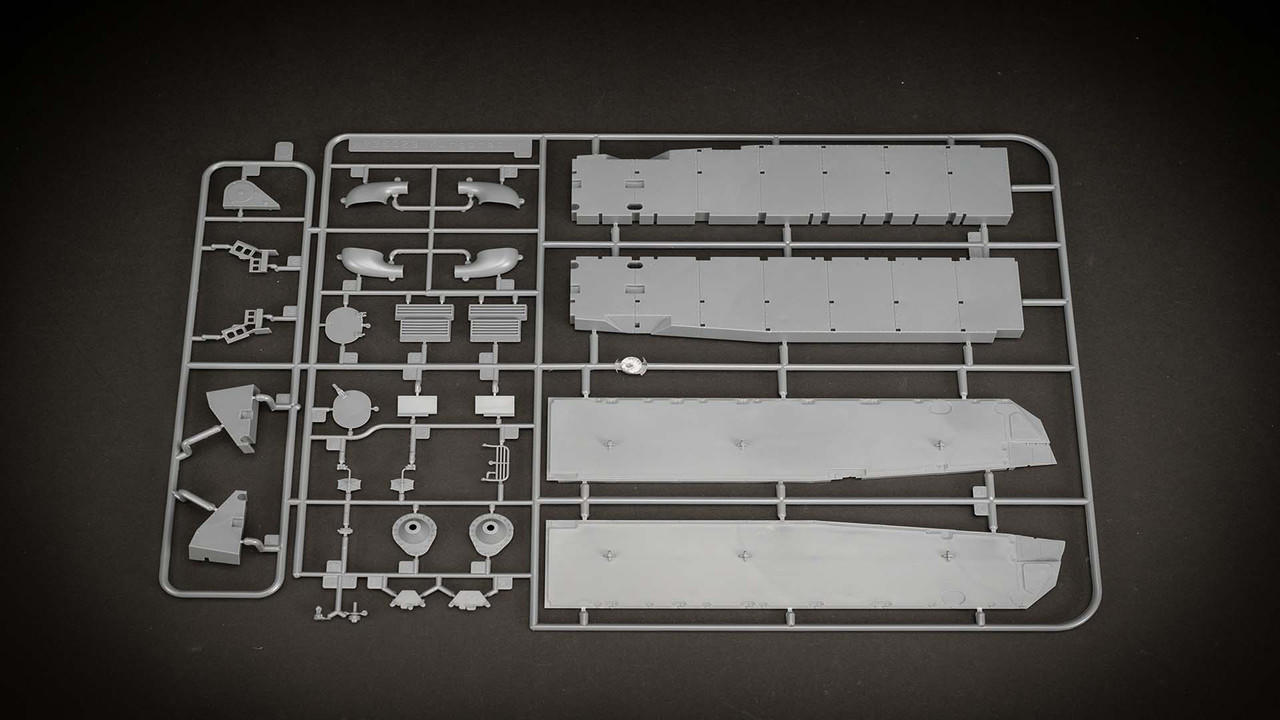 1/35 Panda Hobby BTR Object693 Kurganet-25 Plastic Model Kit