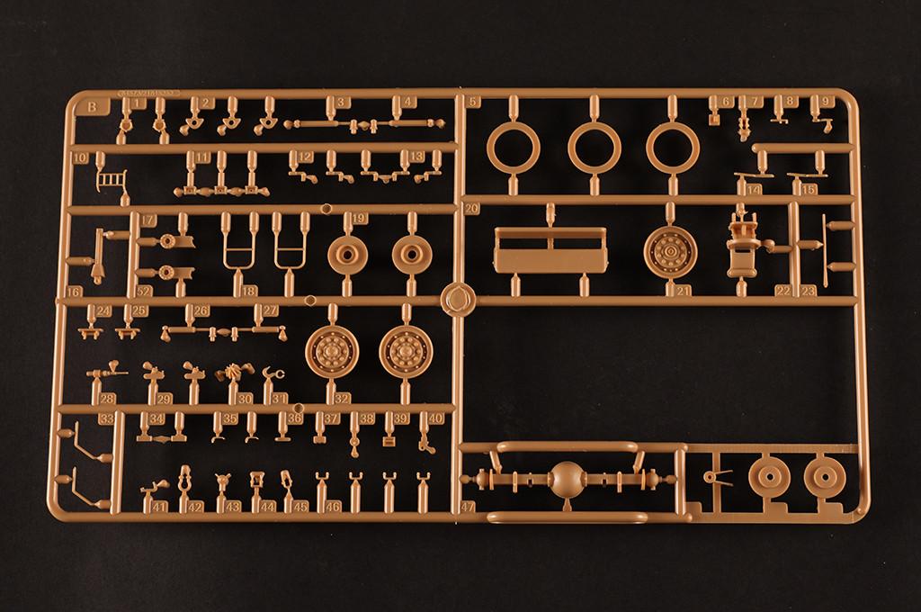 1/35 Hobbyboss LAV300 90mm Cockerill Gun - Squadron.com