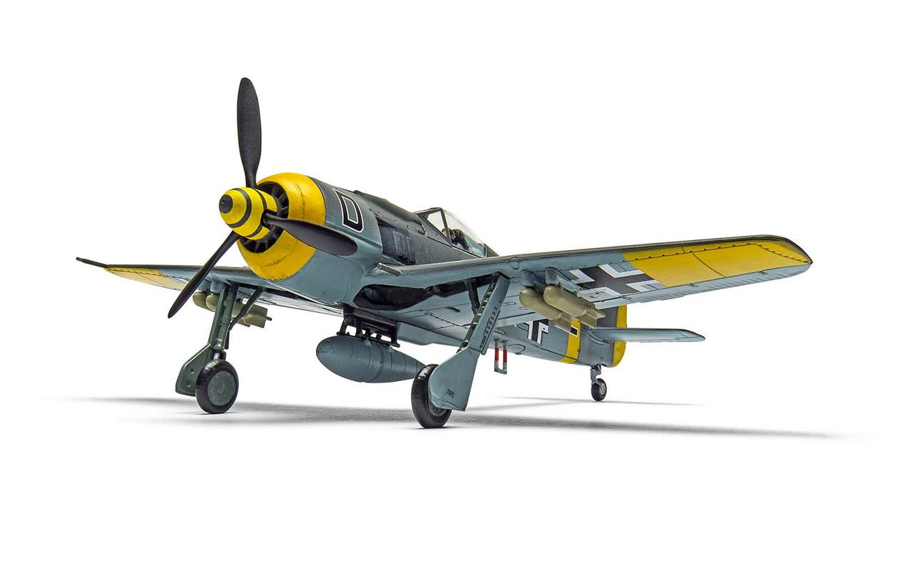 【中古】「非常に良い」Airfix Focke-Wulf Fw190A-8 1:72 WWII Military Aviation Plastic Model Kit A01020A [並行輸入品] 1/72 Airfix Focke-Wulf Fw190A-8/F-8 Plastic Model Kit - Squadron.com