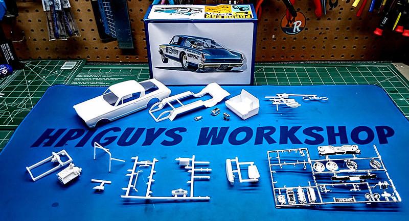 1/25 AMT 1966 Plymouth Barracuda Funny Car Hemi Hustler