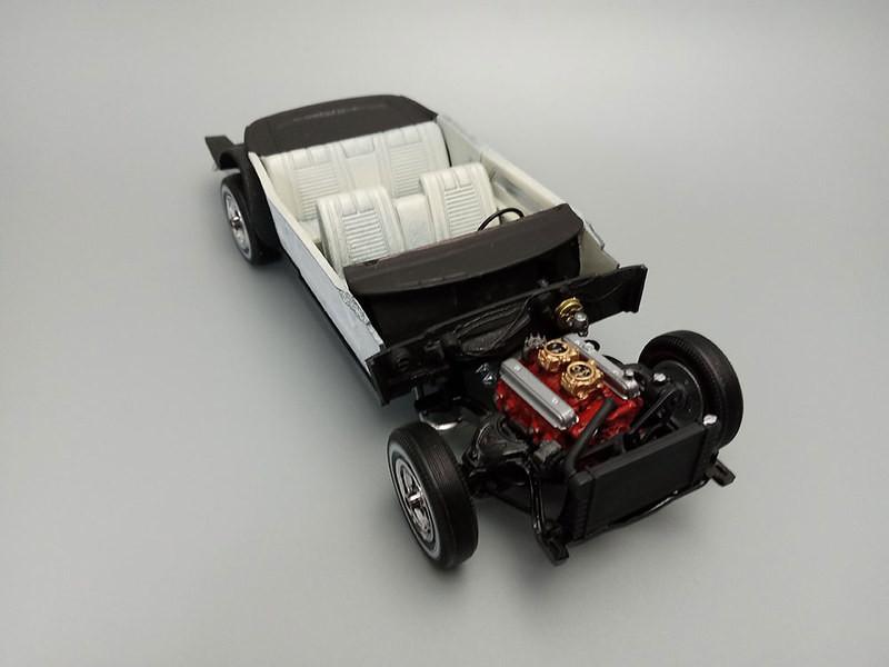 1/25 AMT 1966 Buick Riviera GS Plastic Model Kit - Squadron.com