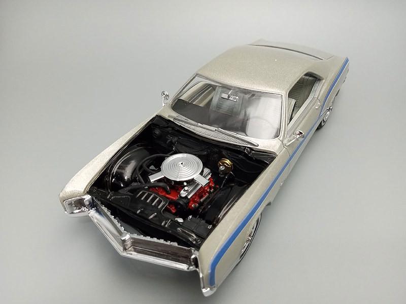 1/25 AMT 1966 Buick Riviera GS Plastic Model Kit - Squadron.com
