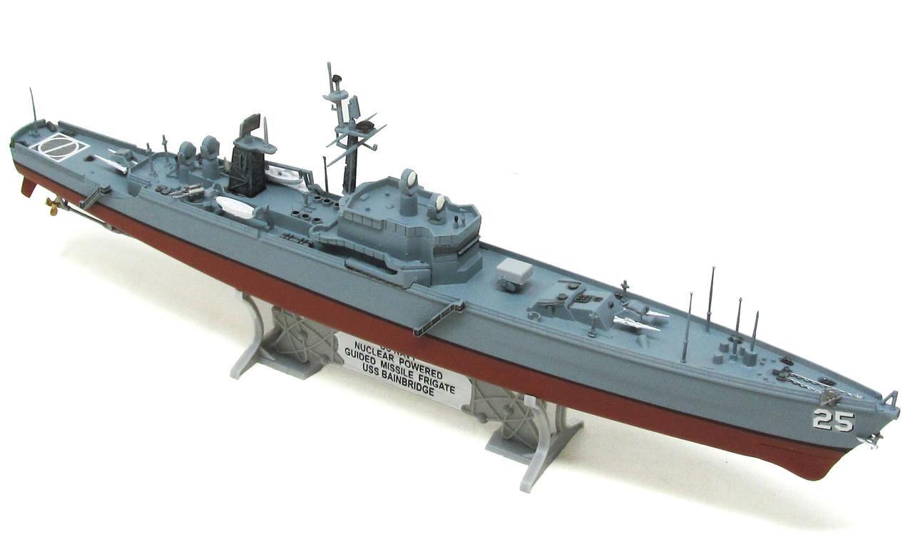 極美！USS Queen Emeraldas G-1/ペイント＆スコードロン36 1/600 Atlantis Models USS Bainbridge Frigate - Squadron.com