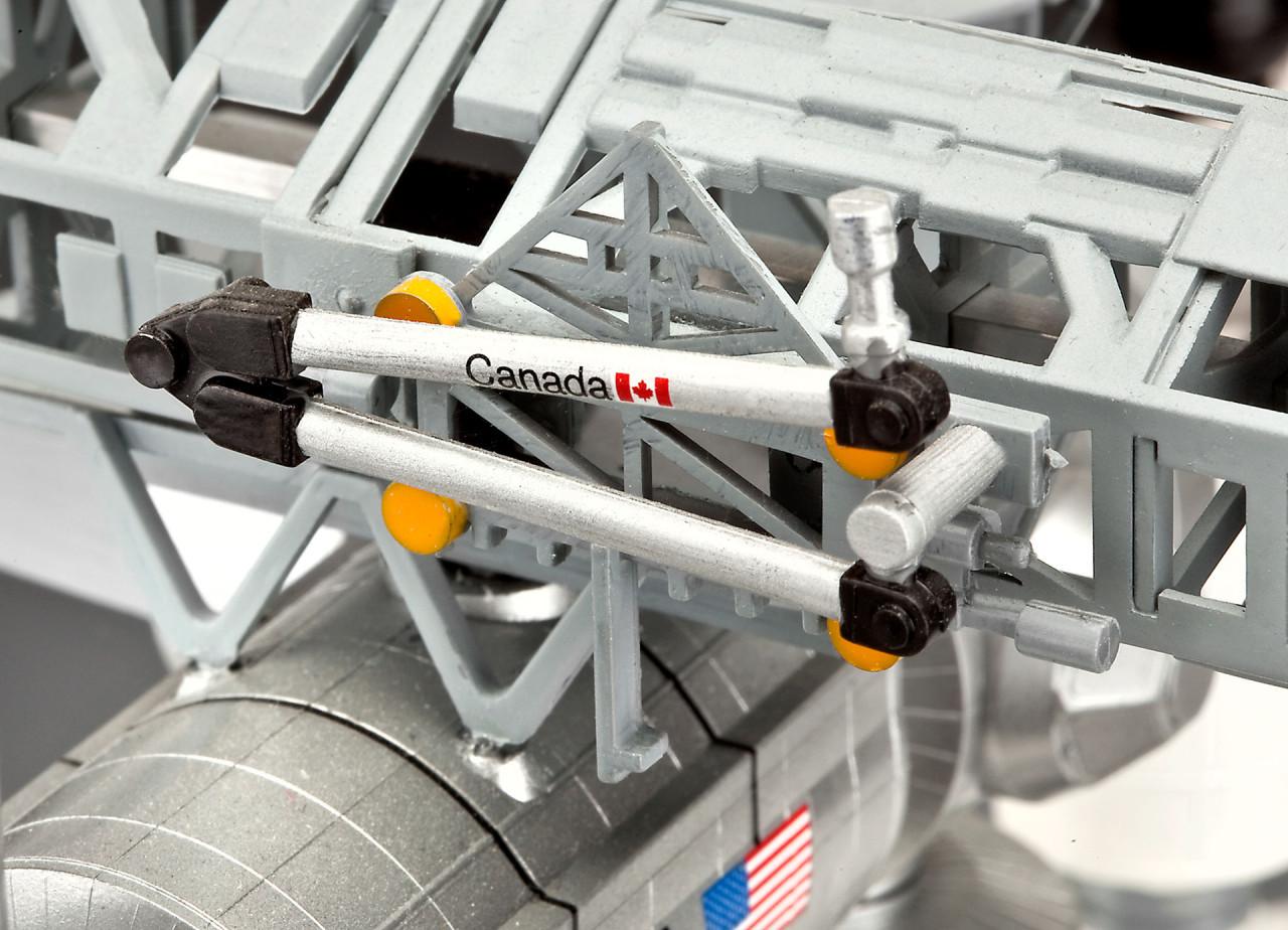 Revell 国際宇宙ステーション　ISS 1/144 Revell International Space Station 
