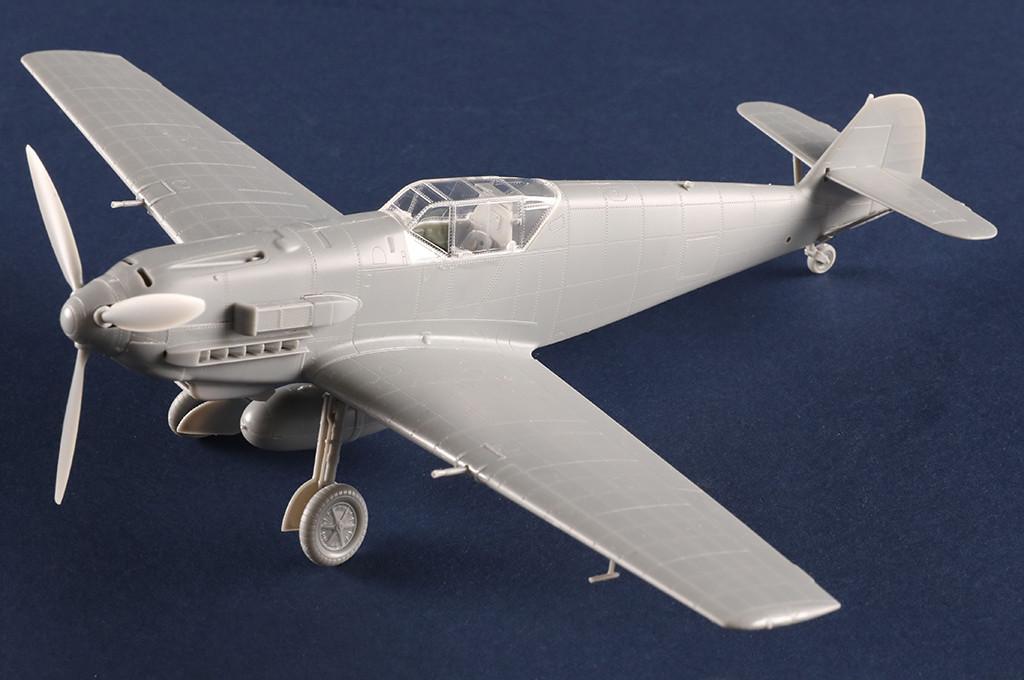 1/48 Hobby Boss Messerschmitt Bf109E-4/TROP - Squadron.com