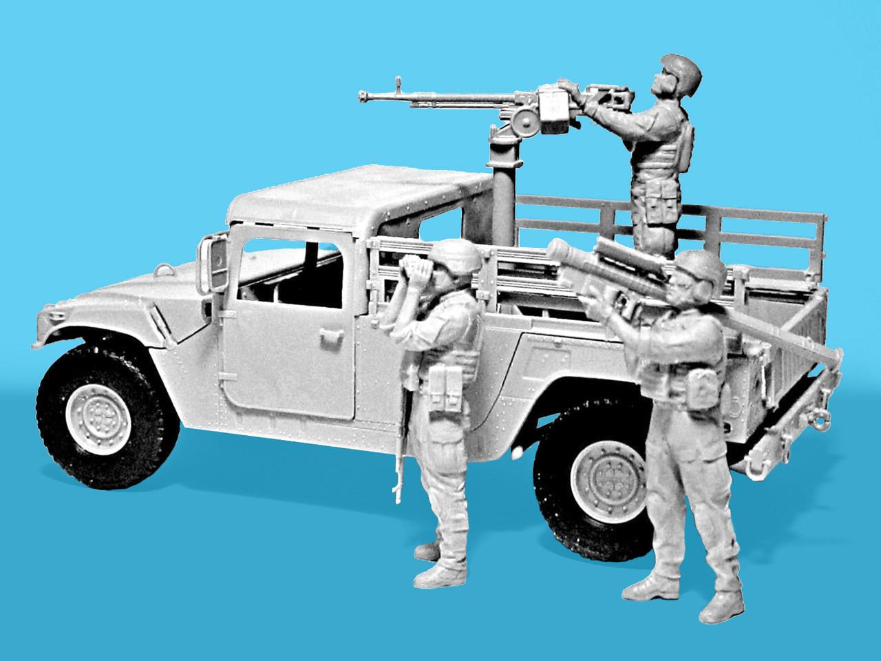 専用3 1/35 ICM Models Drone Hunters Humvee and Figure Set Plastic Model